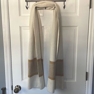 Aerie Scarf